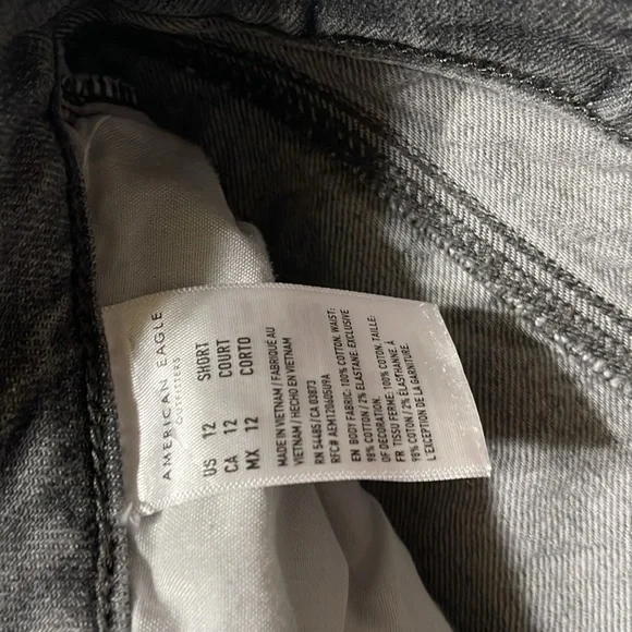 American Eagle Mom Jean | Size 12 Short - Picture 7 of 10